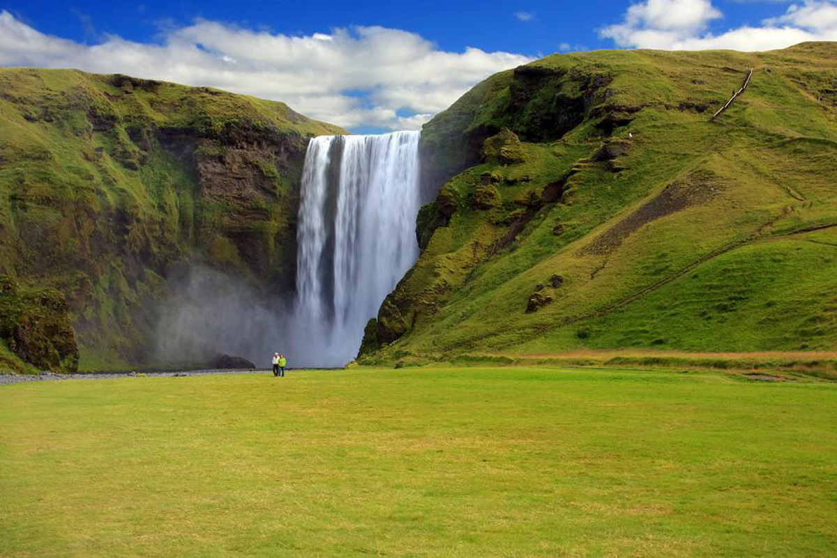 Vodopad_v_Islandii.jpg