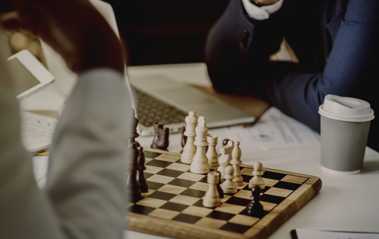 chess-3169976_1920-768x484.jpg