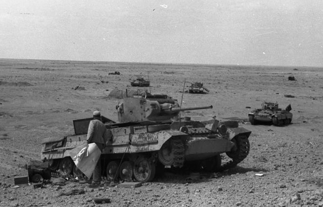 Bundesarchiv_Bild_101I-784-0247-13,_Nordafrika,_zerstörte_britische_Panzer.2.jpg