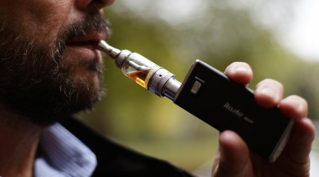 have-you-tried-e-cigarettes-and-vaping-youre-not-alone-numbers-double-in-two-years-136406418622803901-160525081020.jpg