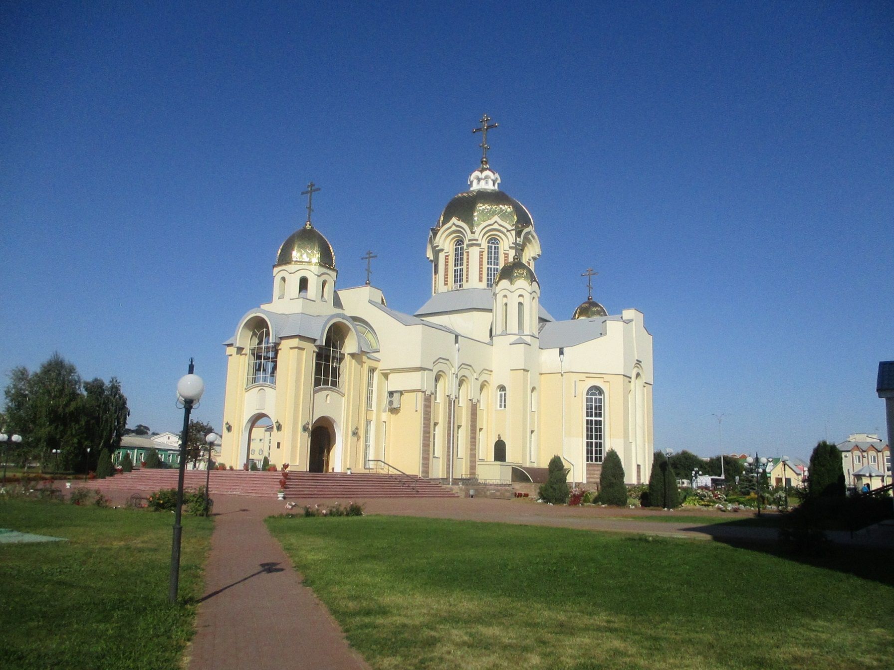 Погода россошь воронежская область. Храм Россошь. Храмы города Россошь. Россошь храм Ильи. Кафедральный собор Илии пророка, Россошь.