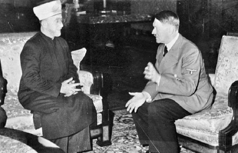 Adolf-Gitler-vstrechaetsya-s-Velikim-muftiem-Ierusalima-Amin-al-Husejni-1941-god..jpg