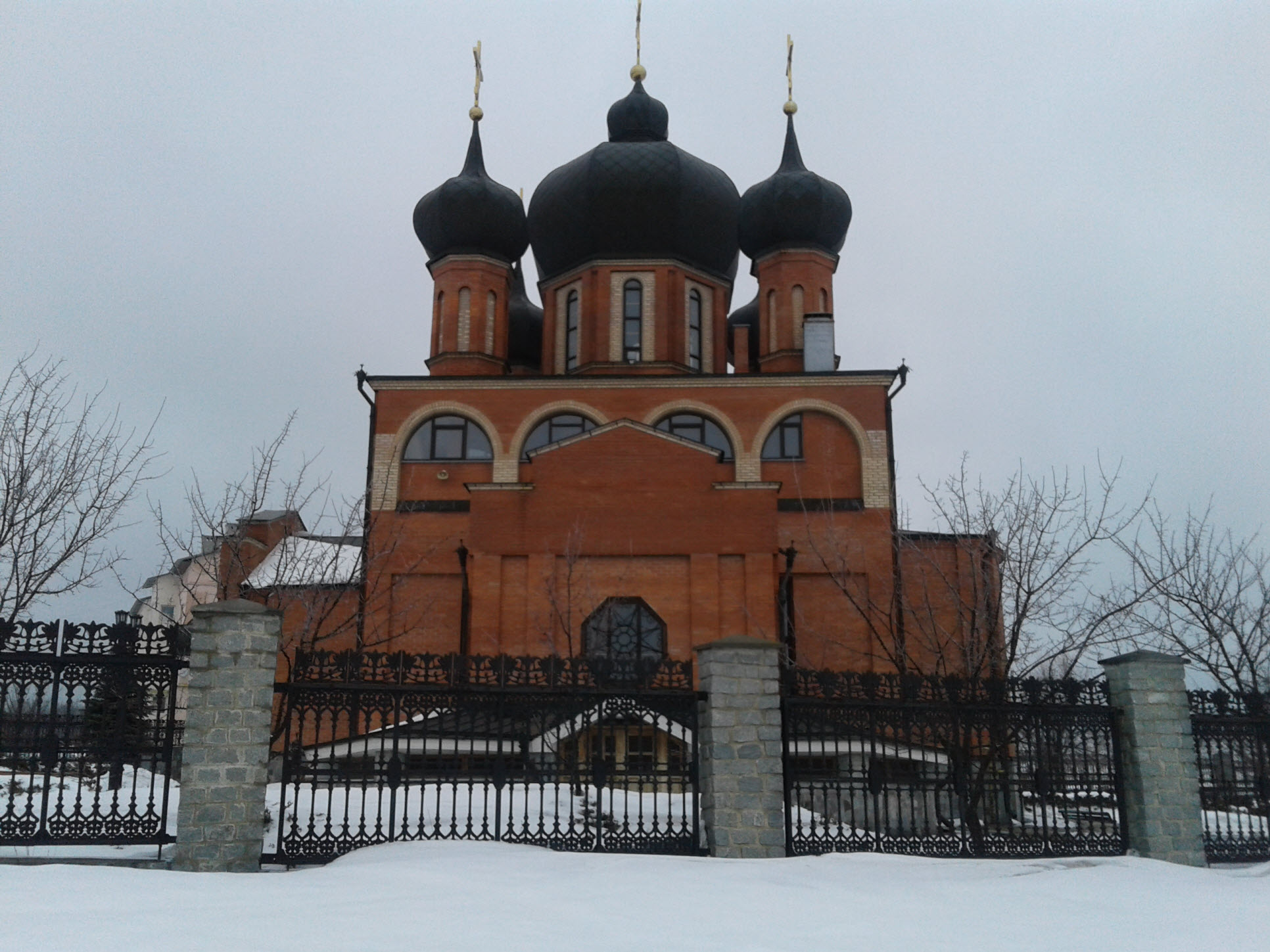 Церковь Михаила Архангела зимой 2018.Ракурс D.jpg
