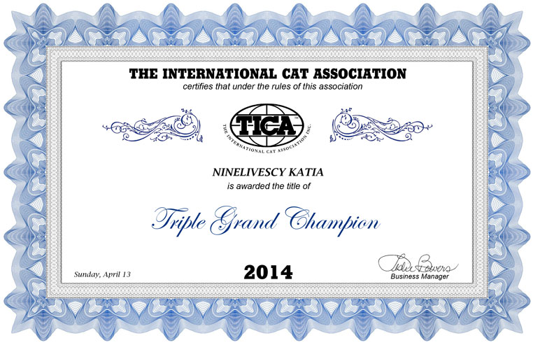 Triple-Grand-Champion-Katia.jpg