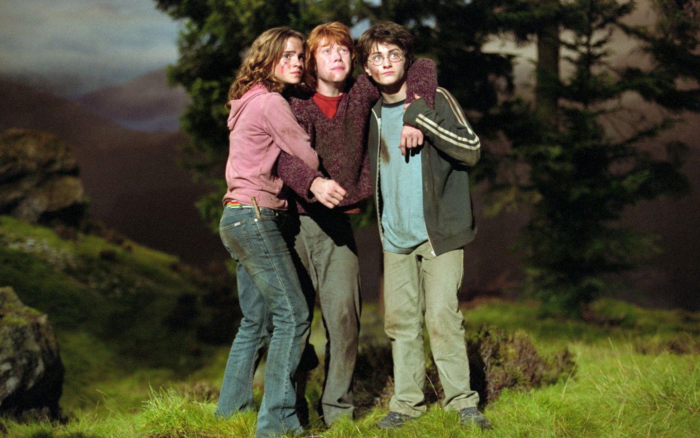 emma watson with other crew in harry potter widescreen.jpg