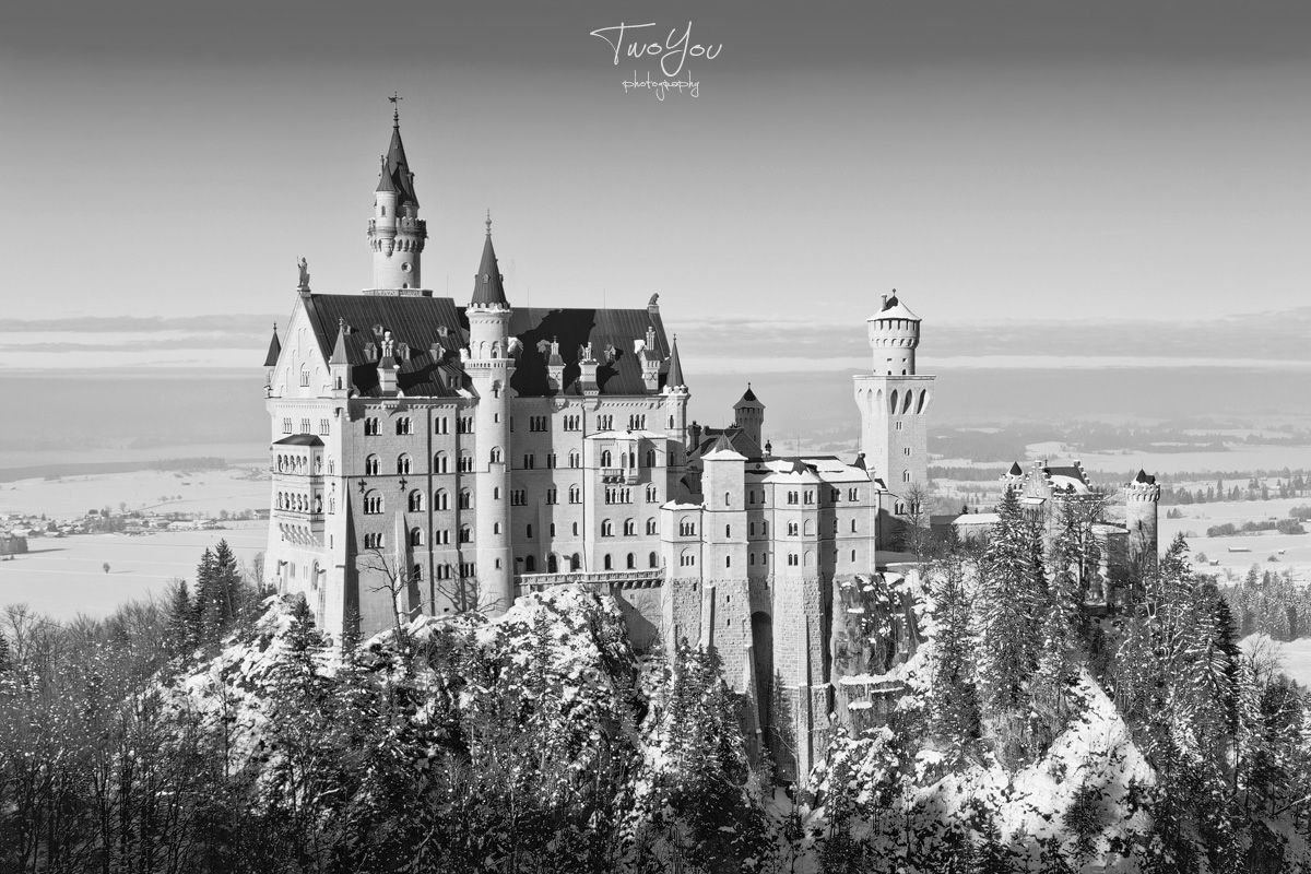 Замок Черно Белое Фото