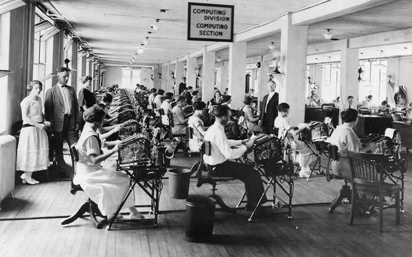 Computing-Division-at-the-Department-of-the-Treasury-mid-1920s.jpg