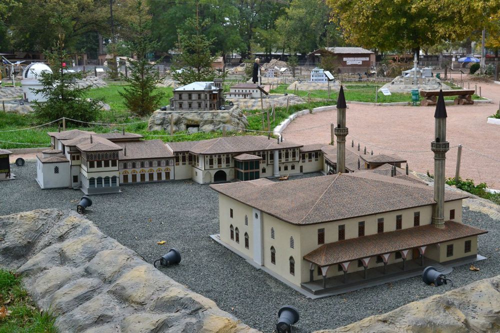 Ханский дворец в Бахчисарае, Бахчисарайский парк миниатюр.jpg